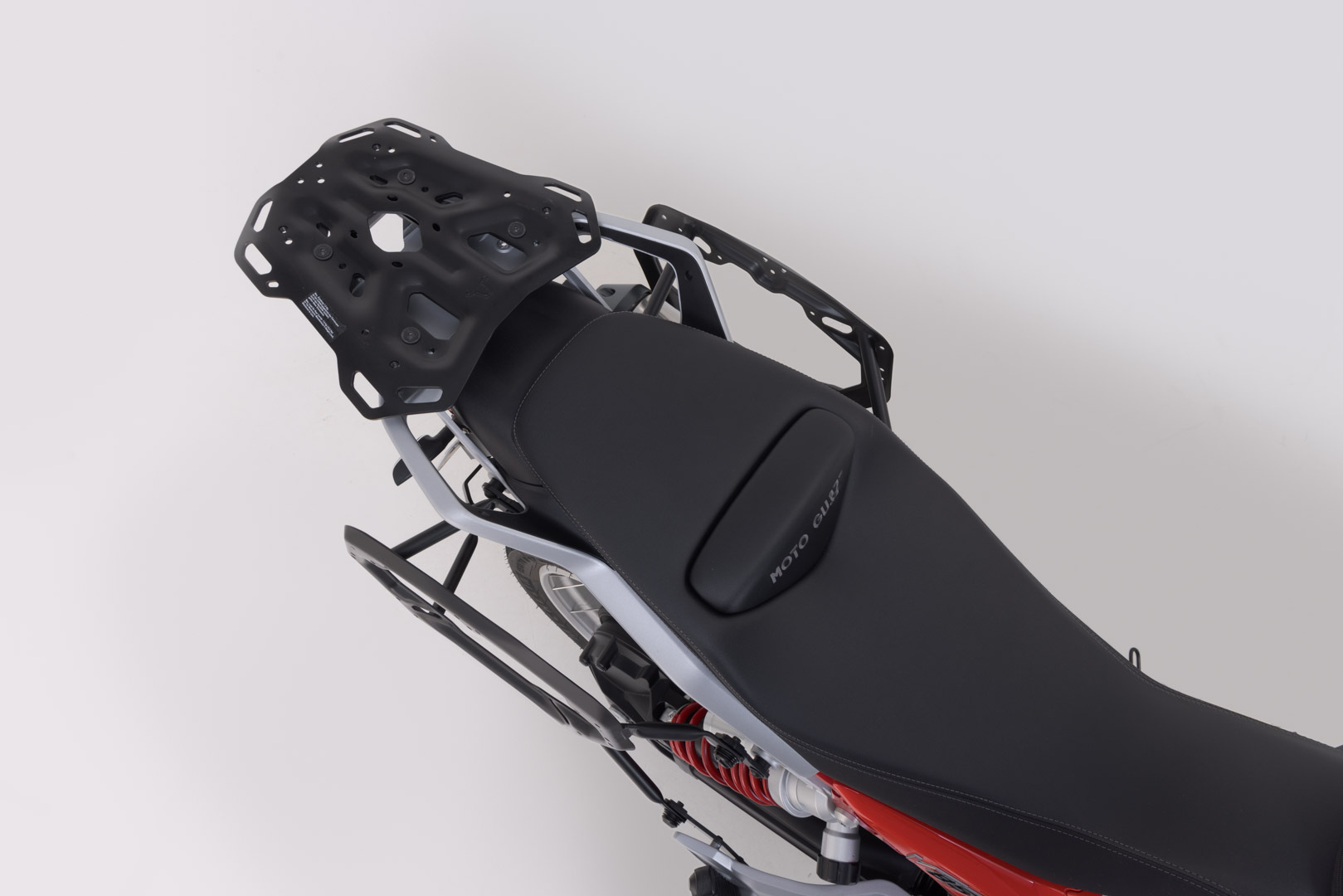 Setul de aventură SW-Motech TRAX ADV - Argint. Moto Guzzi V85 TT (24-). Figura 4