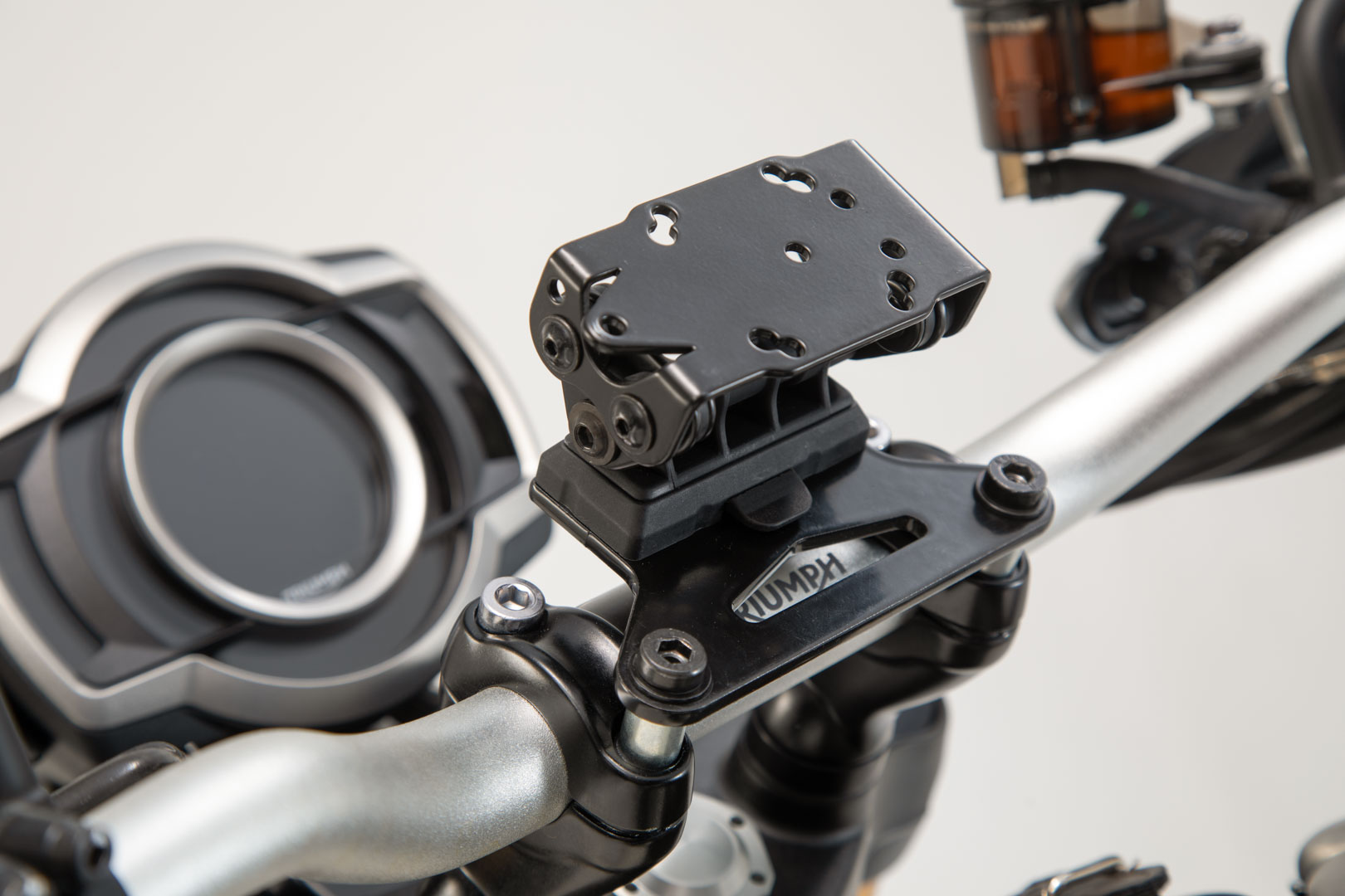 Suport GPS SW-Motech pentru ghidon - Negru. Modele Honda / Suzuki / Triumph. Figura 5