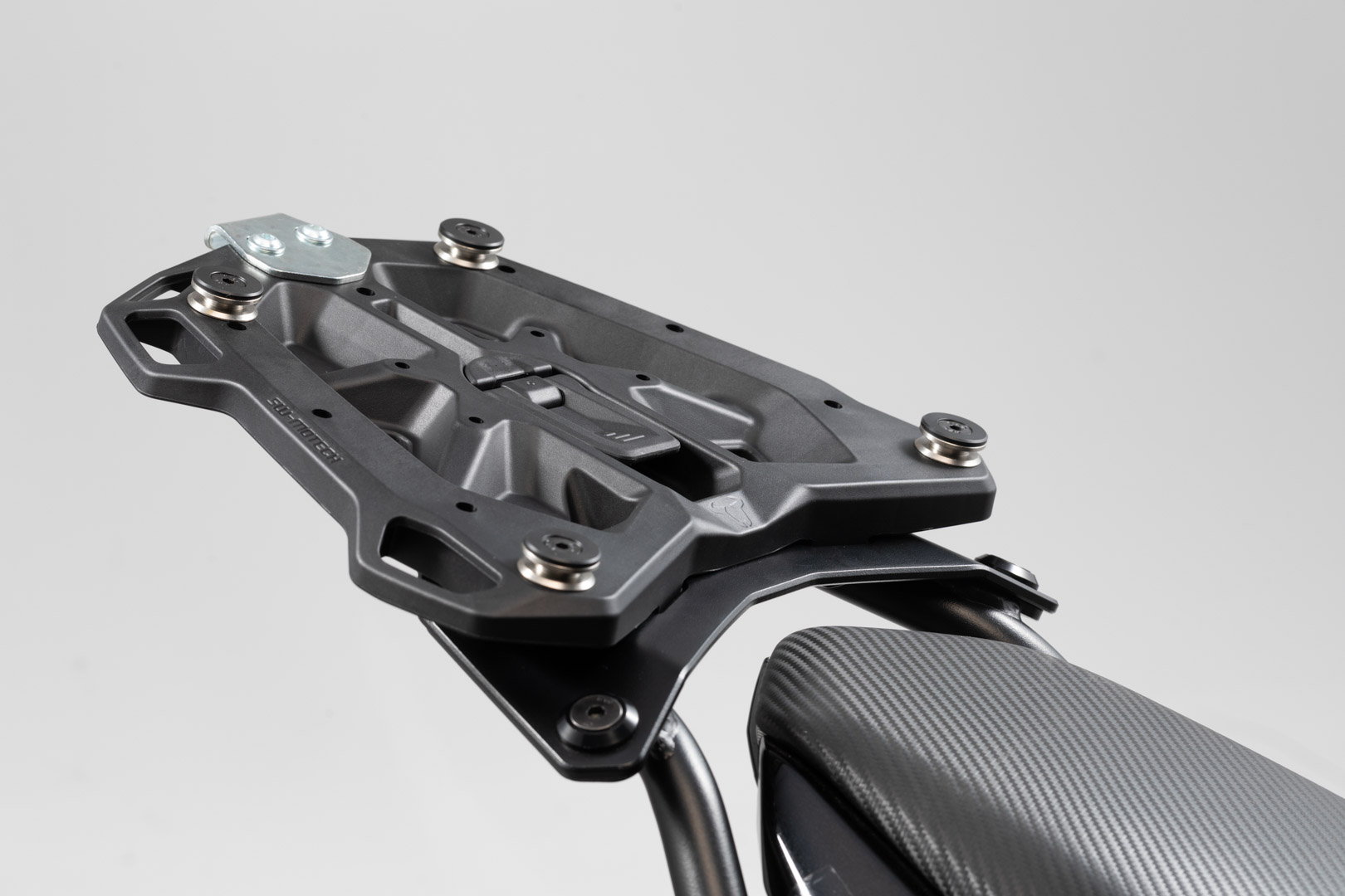 Sistem top case SW-Motech TRAX ADV - Argintiu. Honda NC750X / NC750S (16-). Figura 4