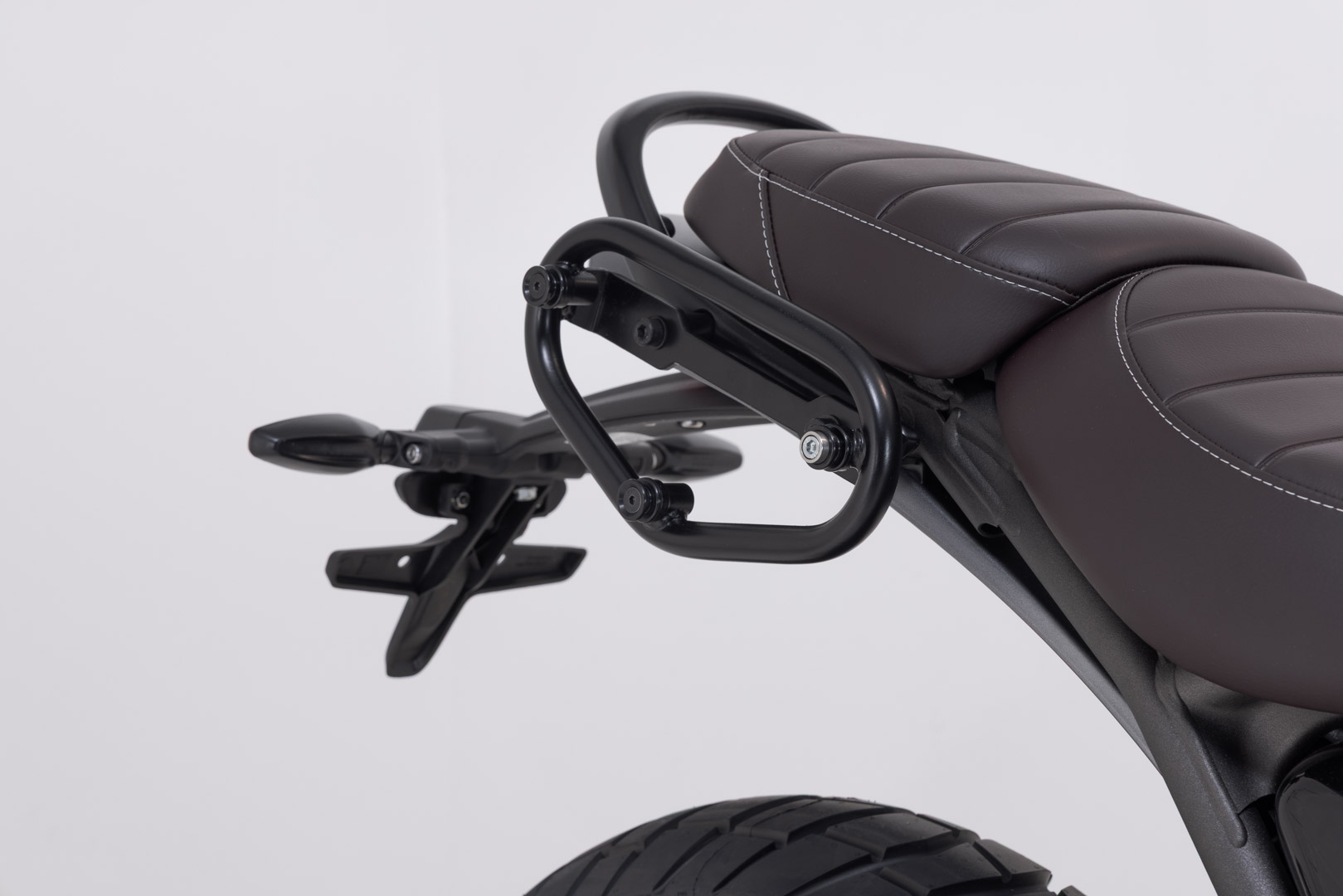Sistem lateral SW-Motech URBAN ABS - 1x 16,5 l. Triumph Scrambler 400 X (23-). Figura 4