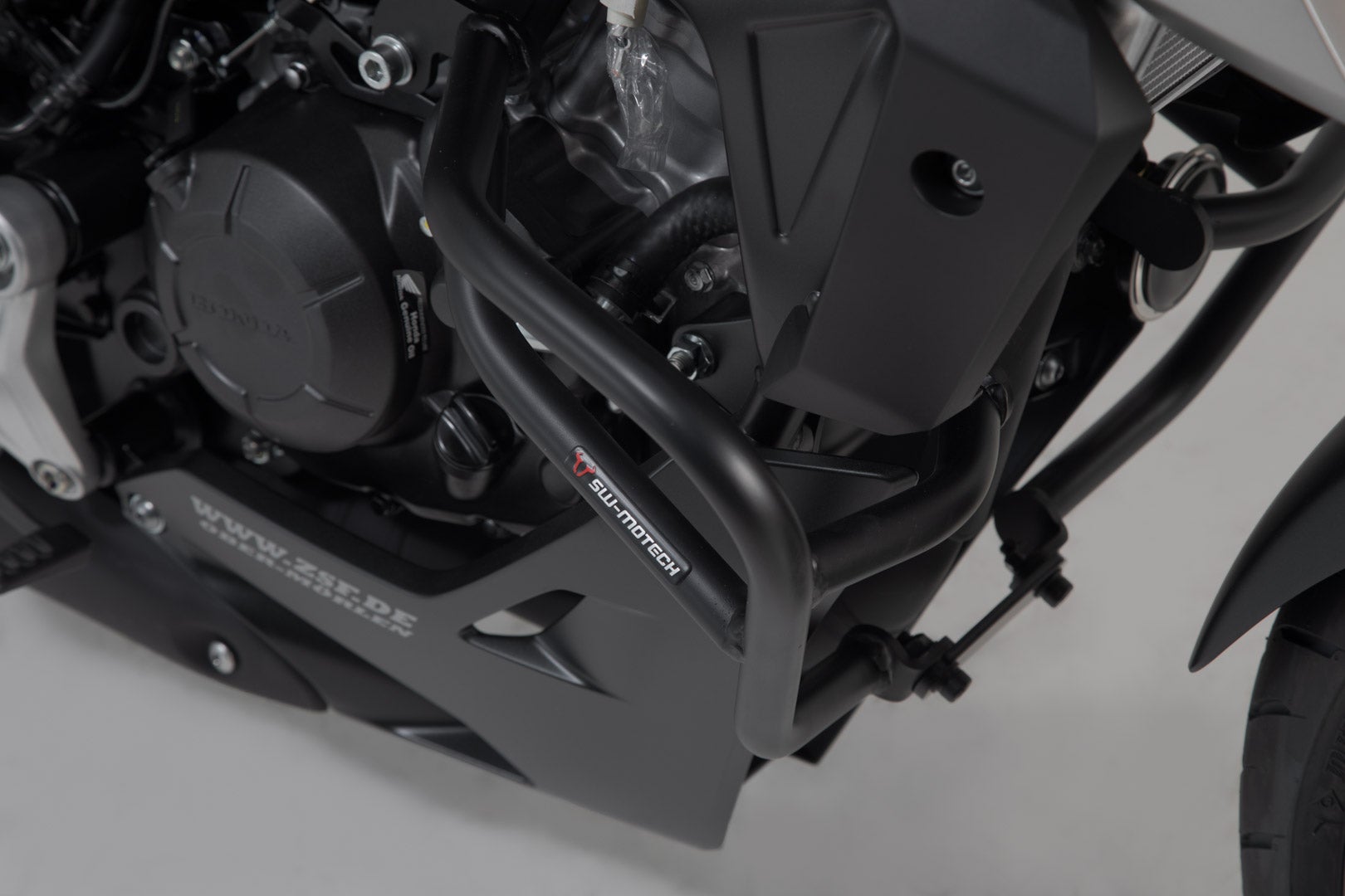 SW-Motech Crash bar - Sort. Honda CB125R (20-). Figur 5