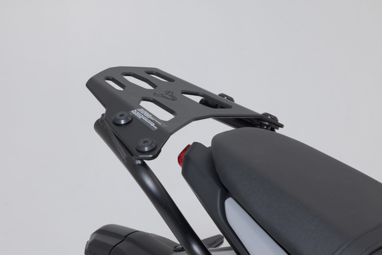 Sistem de carcasă superioară SW-Motech URBAN ABS - Negru. Yamaha MT-07 (18-24). Figura 3