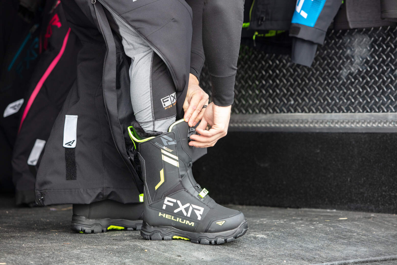 FXR Helium BOA Snowmobile Boots black/yellow 42 Figure 8