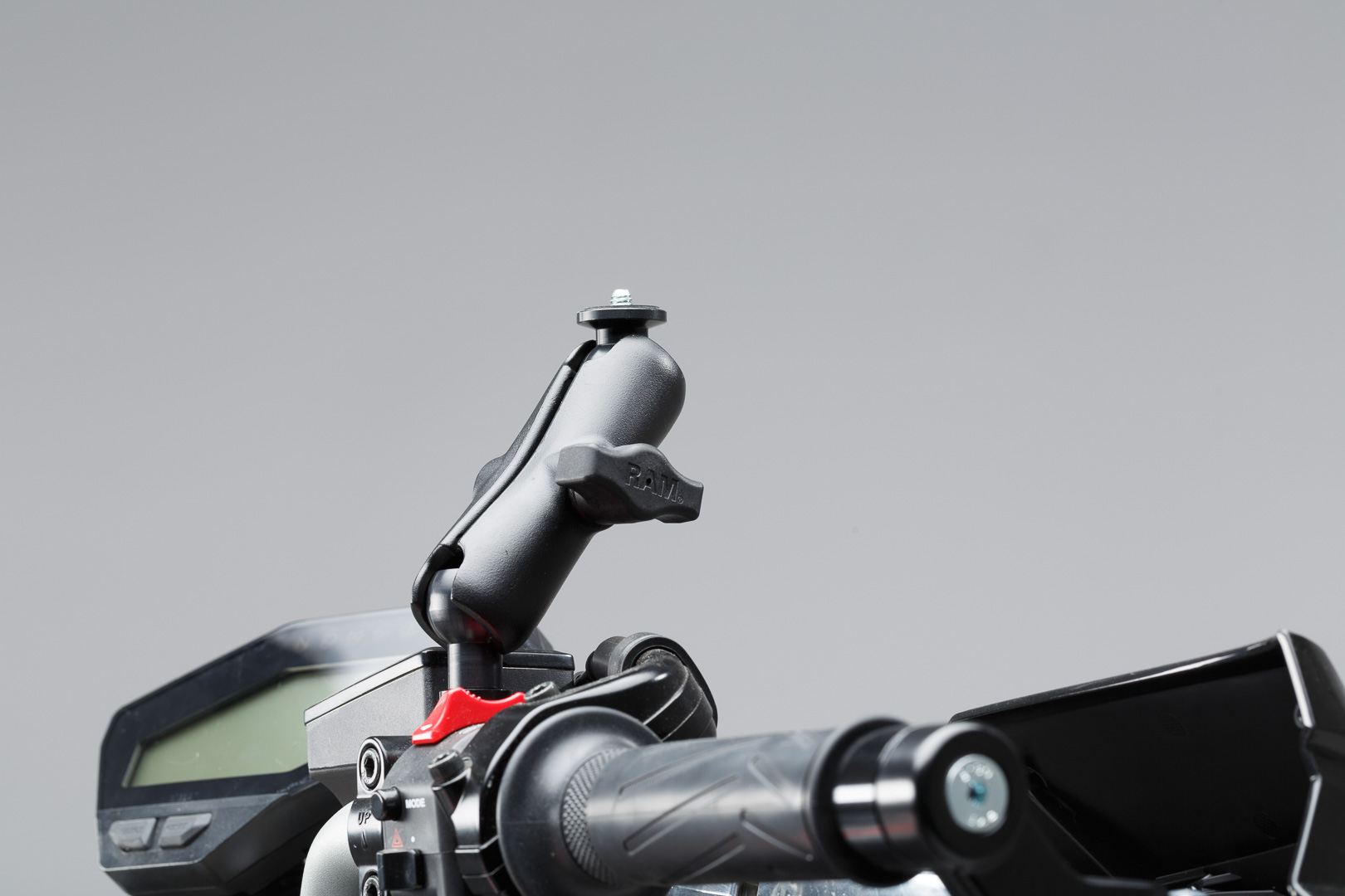 Bilă SW-Motech de 1" pentru filet oglindă M10 - Pentru filet M10 x 1,25 mm. Pentru RAM Arm. Negru. Figura 3