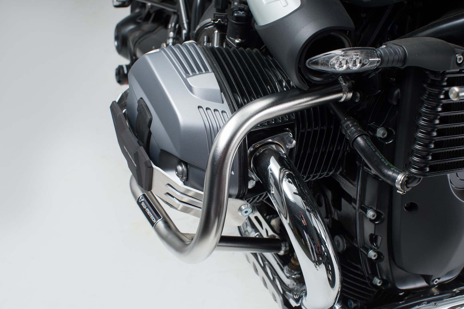 SW-Motech Crash bar - Rostfritt stål. BMW R nineT-modeller (14-). Figur 4