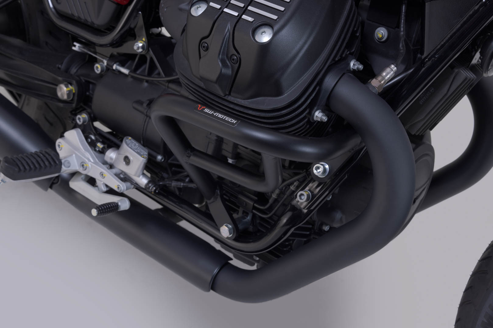 SW-Motech Krockbåge - Svart. Moto Guzzi V7/V9 modeller. Figur 5