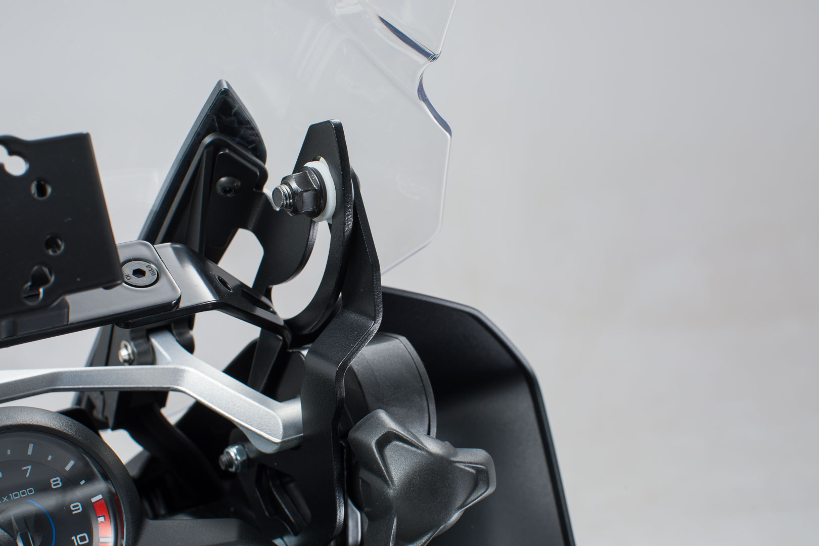 Întărirea ecranului SW-Motech - Negru. BMW R 1200 GS (12-), R 1250 GS (18-). Figura 4