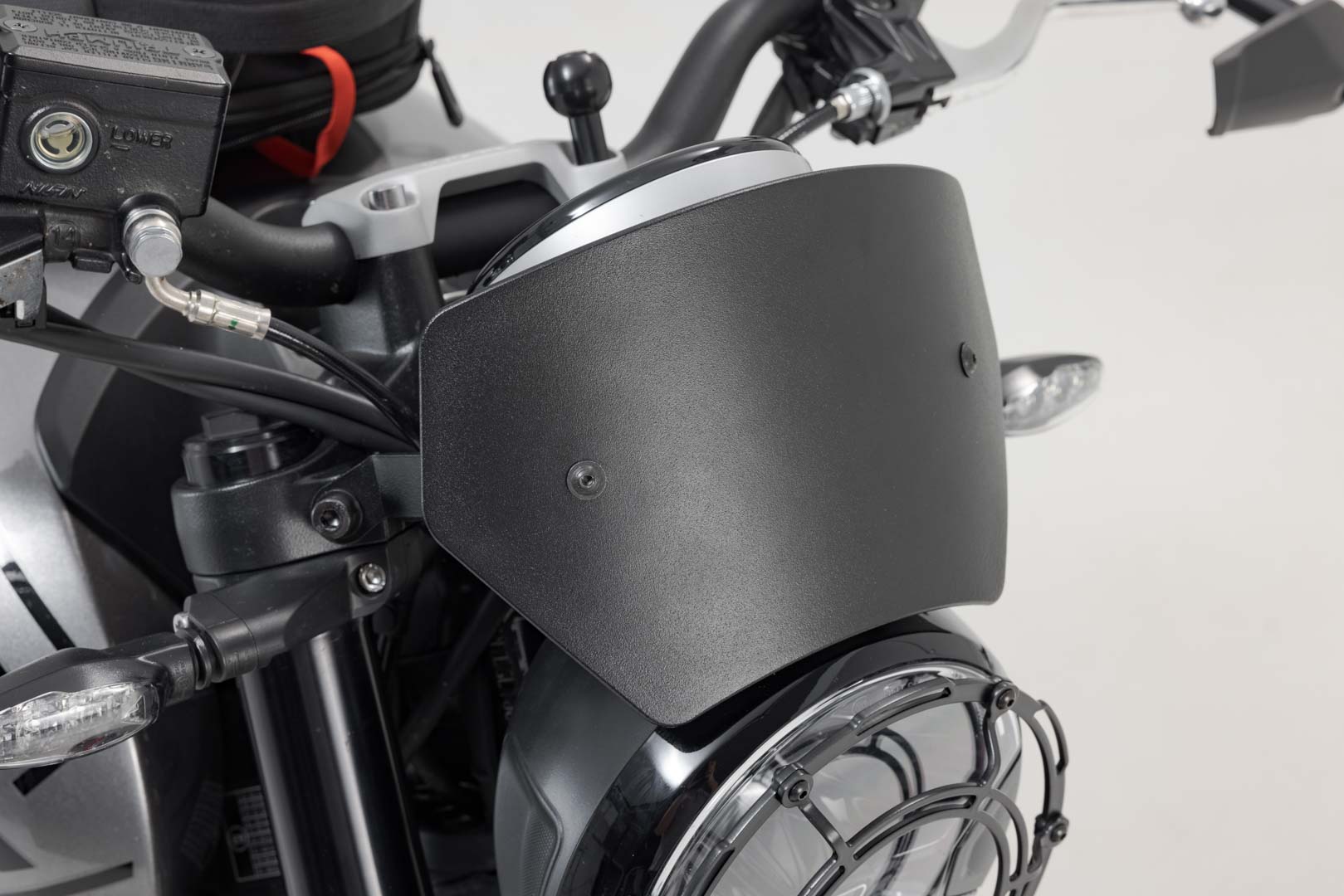 SW-Motech frontrute - Svart. Triumf Trident 660 (21-25). Figur 4