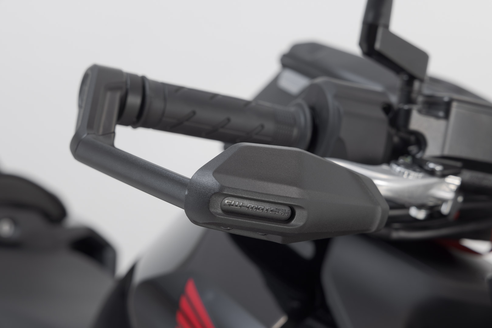 Protecții SW-Motech cu protecție împotriva vântului - Negru. Honda CB750 Hornet (22-). Figura 3