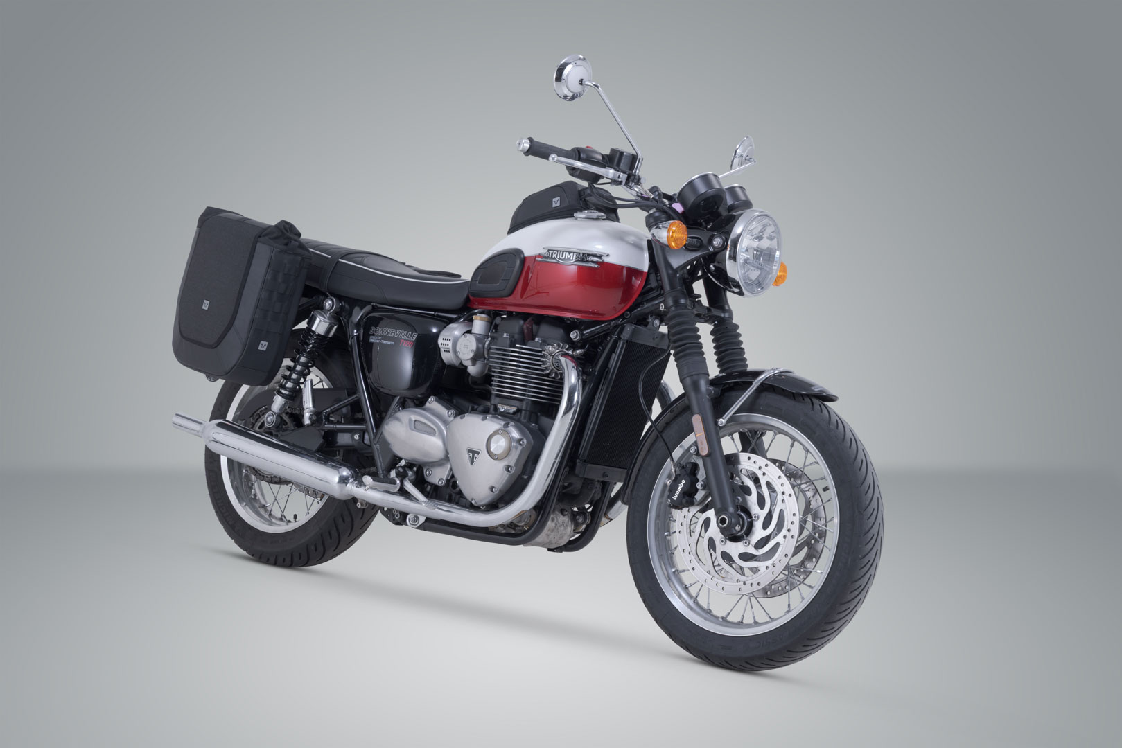 SW-Motech Legend Gear Side Bag system V-LOC - 16/16 l. Triumph Bonnev. T100 (16-)/ T120 (15-). Figur 2
