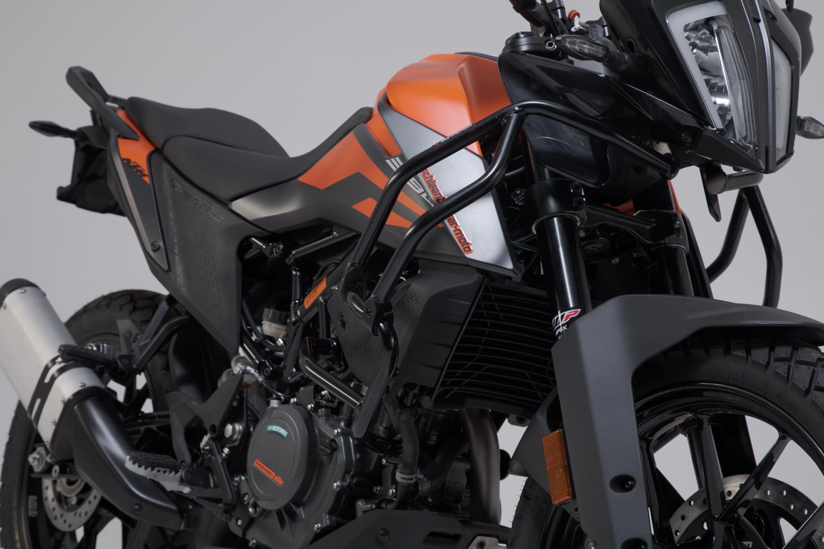 SW-Motech bară superioară de crash pentru original. Bara de siguranță KTM - Neagră. KTM 390 Adv (19-). Figura 2