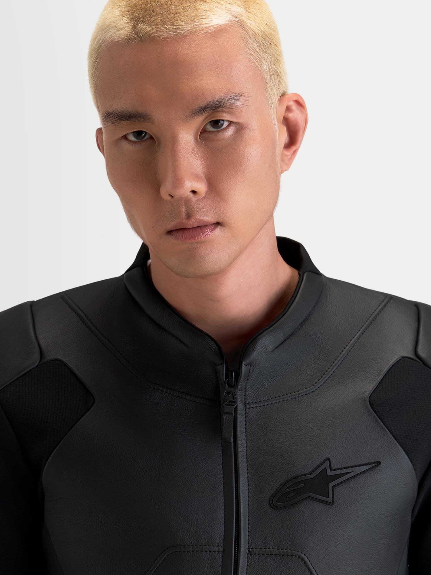 Alpinestars Caliber V2 Motorcycle Leather Jacket 50 Figure 3