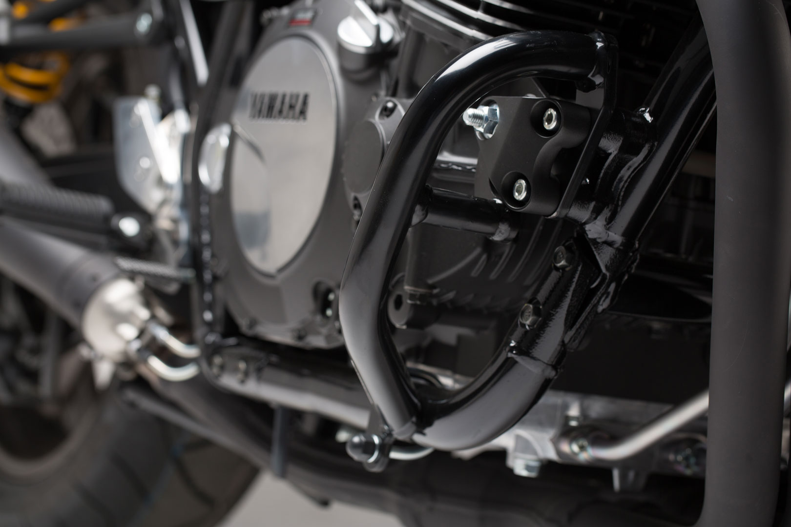 SW-Motech Crash bar - Svart. Yamaha XJR1200 / XJR1300 (95-). Figur 1