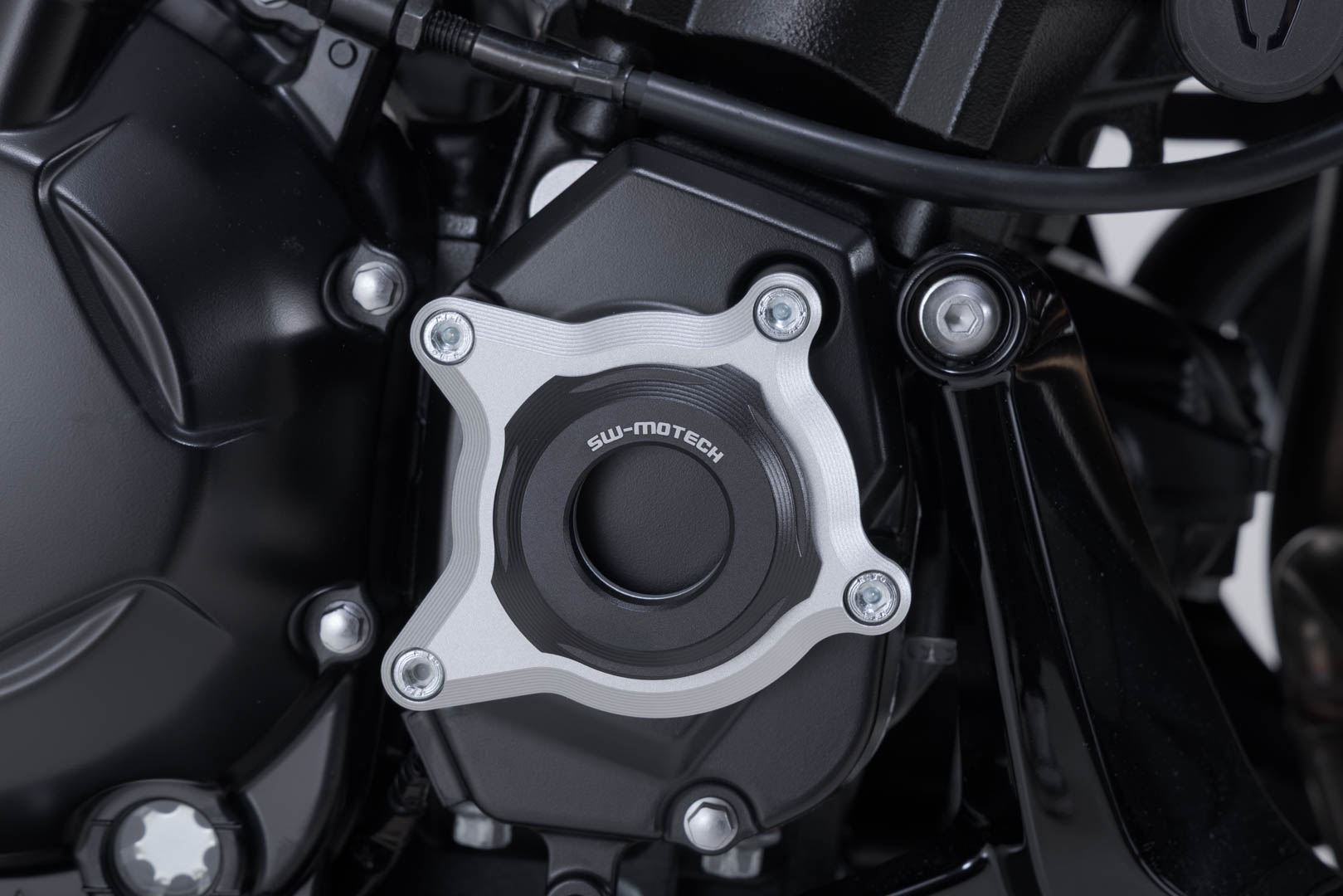 SW-Motech motorskydd – svart/silver. Kawasaki Z1100 (25-). Figur 5