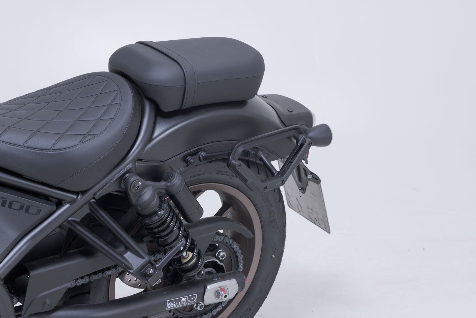 SW-Motech V-LOC Side Carrier left - Honda CMX1100 Rebel (20-). Figure 3