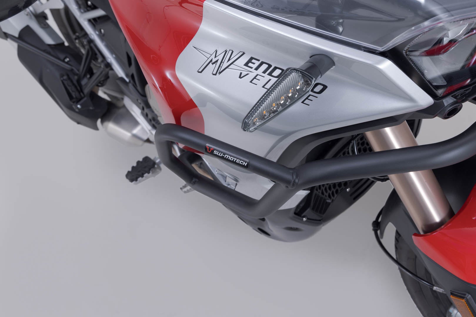 SW-Motech Crash bar - Black. MV Agusta Enduro Veloce (24-). Figure 3