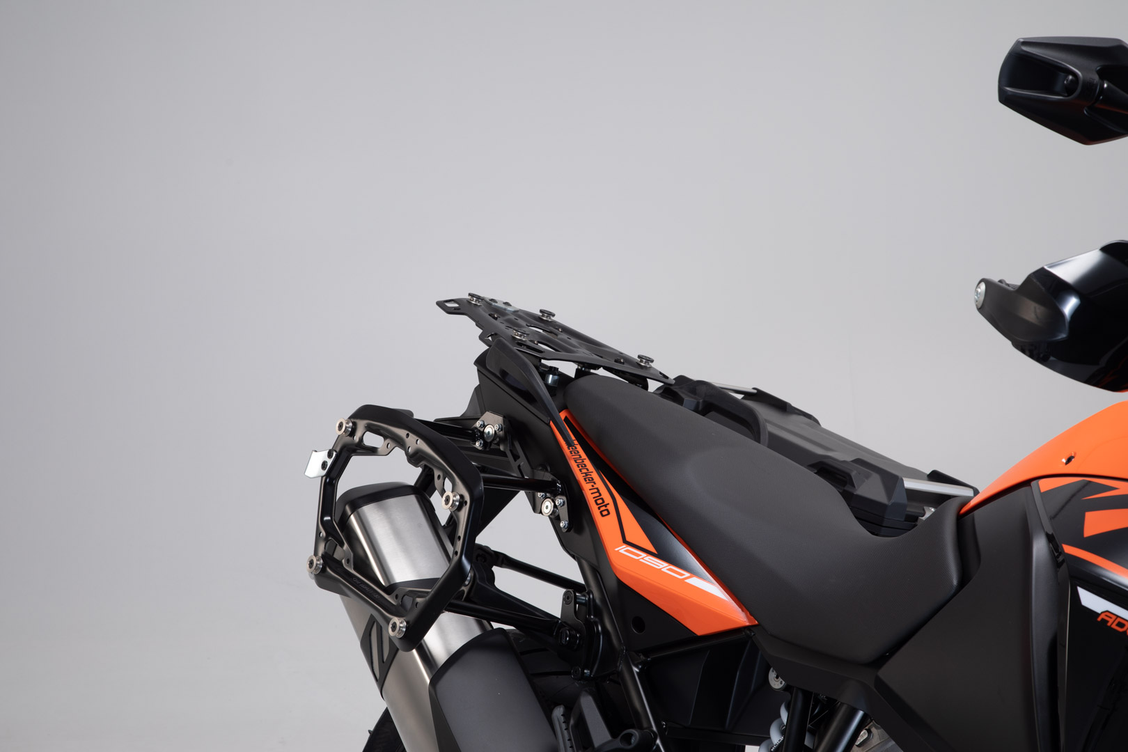 Portavion lateral SW-Motech PRO - Negru. KTM 1050/1090/1190 Adv, 1290 SAdv. Figura 2