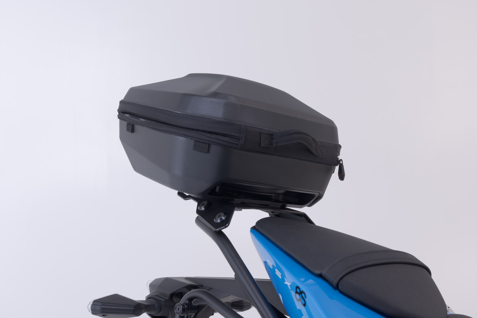 Sistem de carcasă superioară SW-Motech URBAN ABS - Negru. Suzuki GSX-8S / GSX-8R (22-). Figura 5