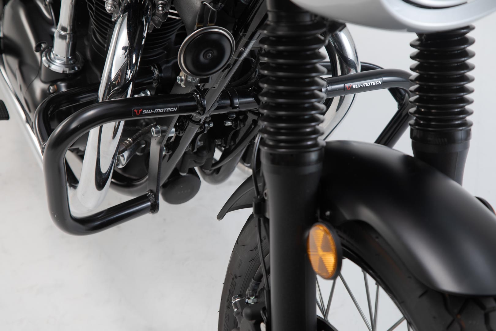 SW-Motech Crash bar - Negru. Kawasaki W800 Street/ Cafenea (18-) Figura 4