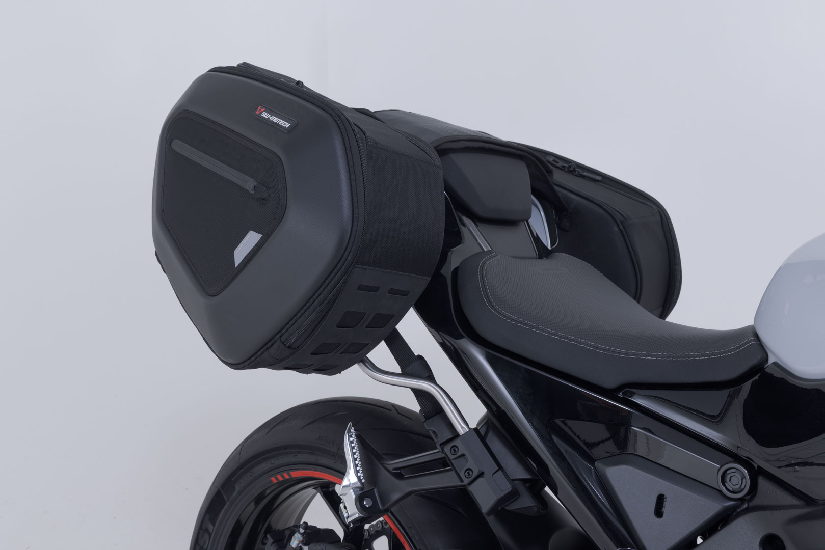 Set de geantă SW-Motech PRO BLAZE H - Negru. CFMoto 675SR-R (25-). Figura 3