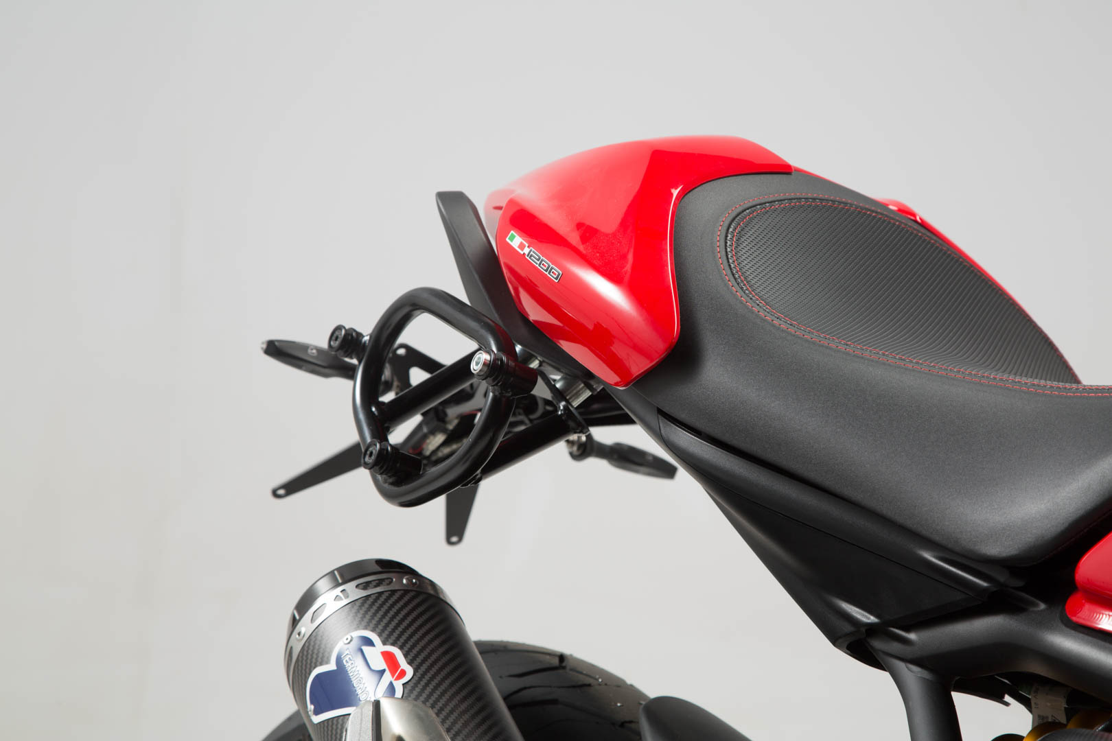 SW-Motech Legend Gear sistem de geantă laterală LC - Ducati Monster 1200/S (16-). Figura 4