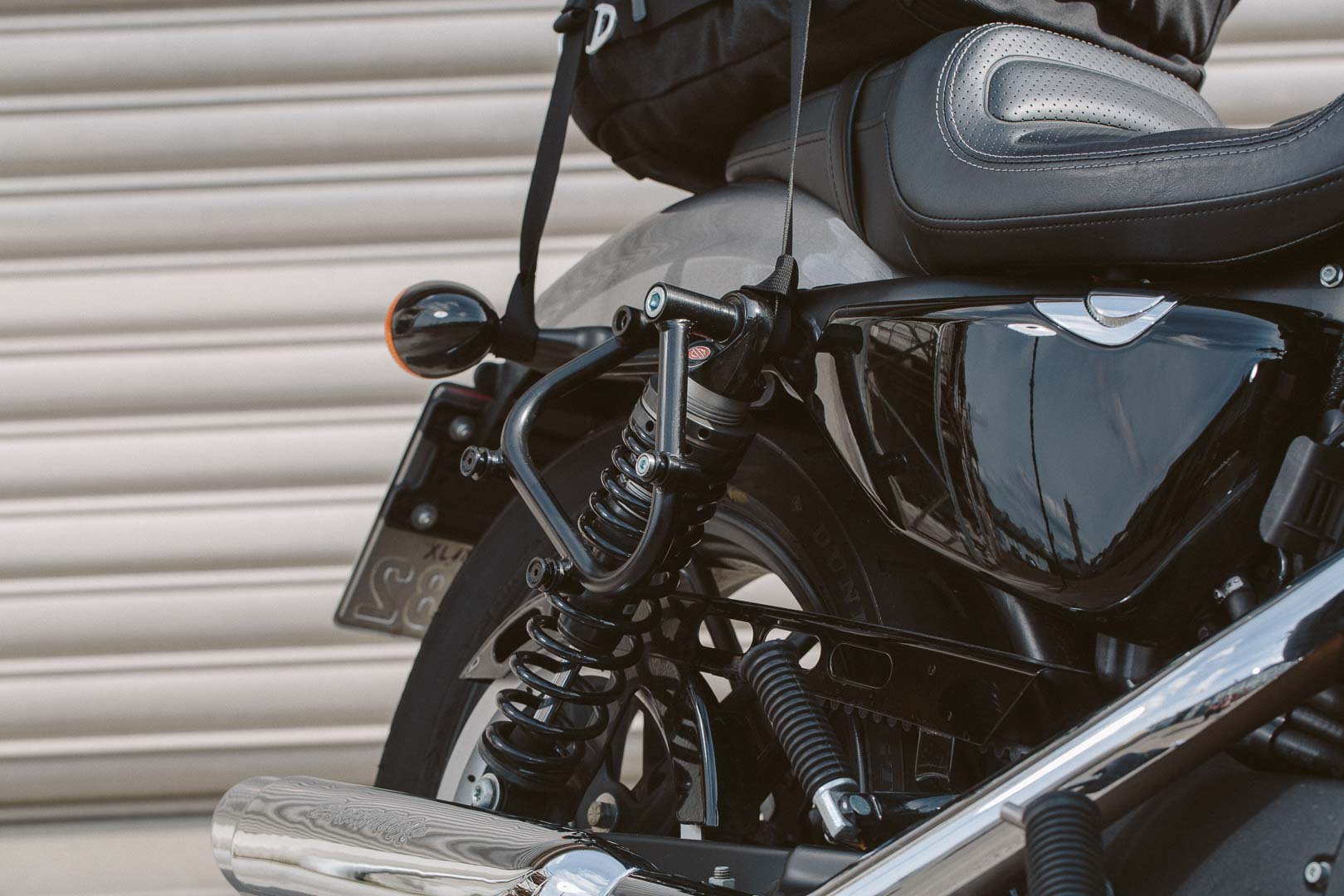 SW-Motech SLC portavion lateral dreapta - modele Harley Sportster (04-). Figura 4