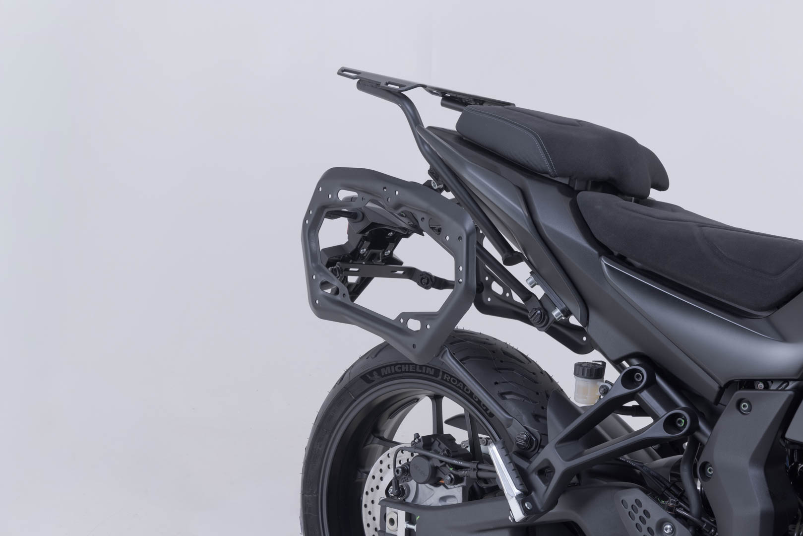 Sistem de carcasă din aluminiu SW-Motech TRAX ADV - Negru. 45/45 l. Yamaha Tracer 7 / GT (25-). Figura 3