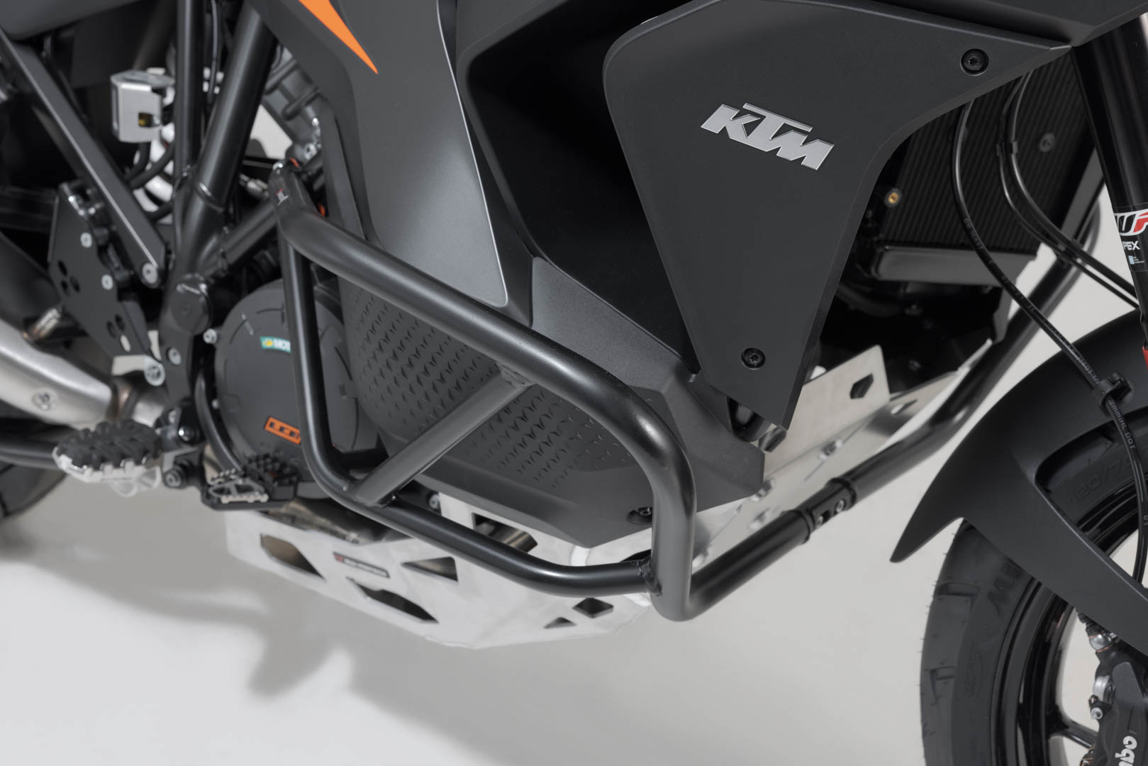 SW-Motech Crash bar - Orange. KTM 1290 / 1390 Super Adventure (21-). Figur 5