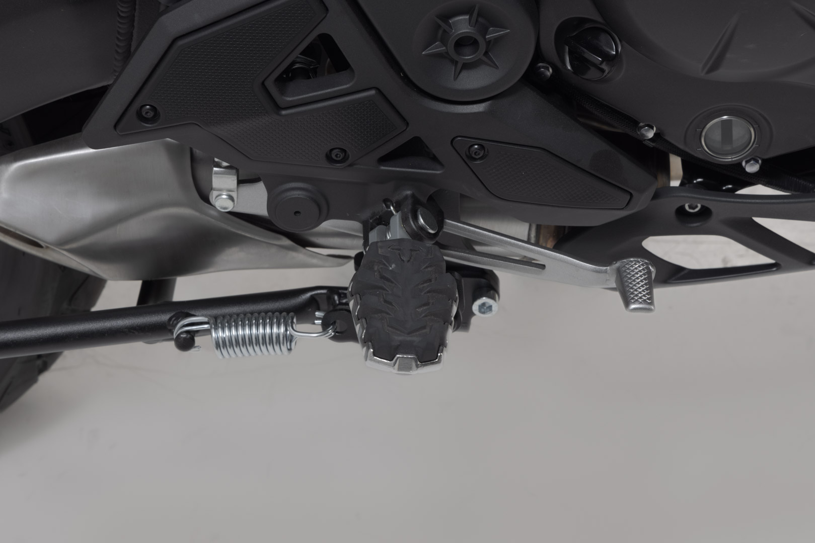 Kit de sprijin pentru picioare SW-Motech EVO - modele Kawasaki. Figura 3