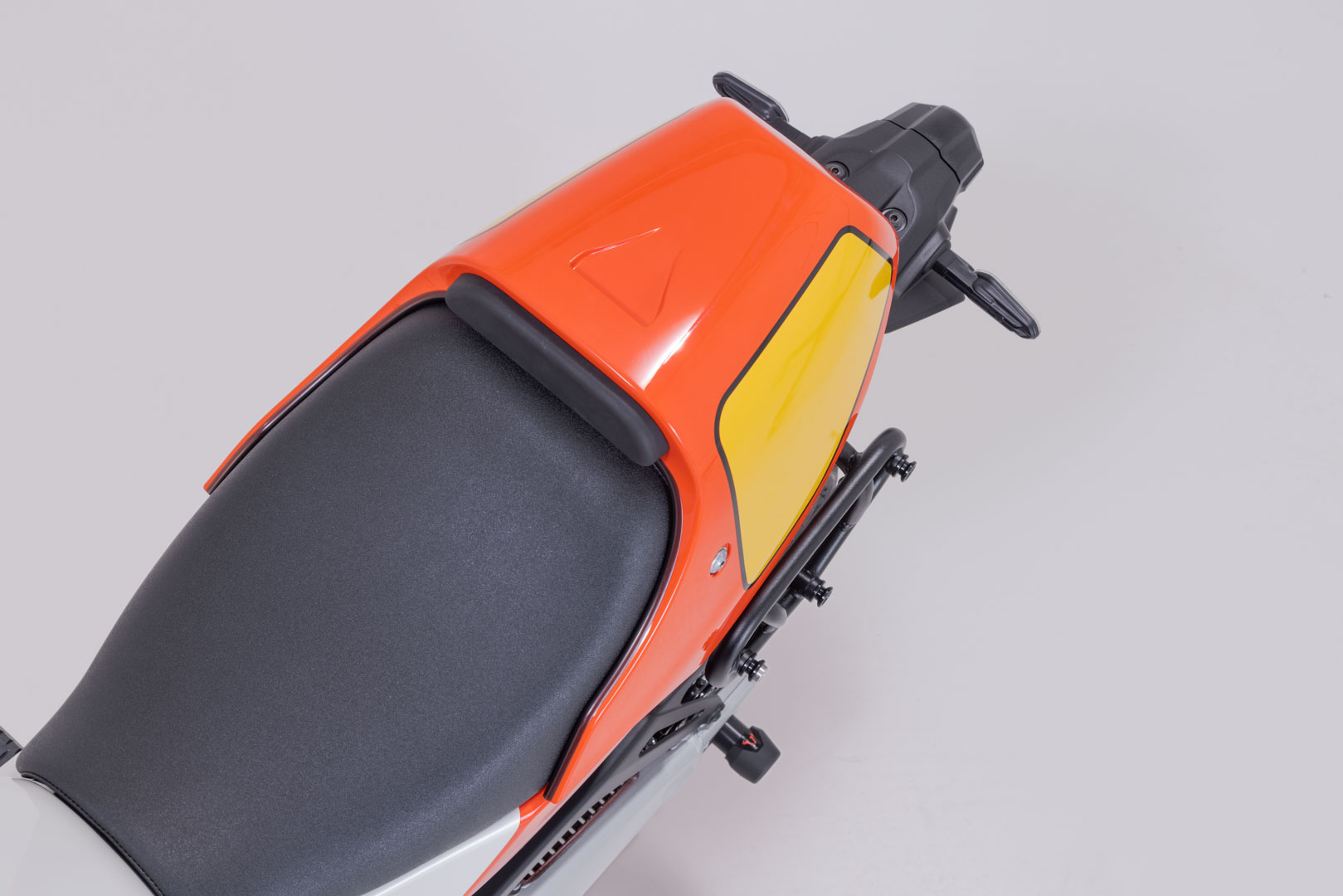SW-Motech SLC portavion lateral dreapta - Yamaha XSR900 (21-) / GP (23-). Figura 5