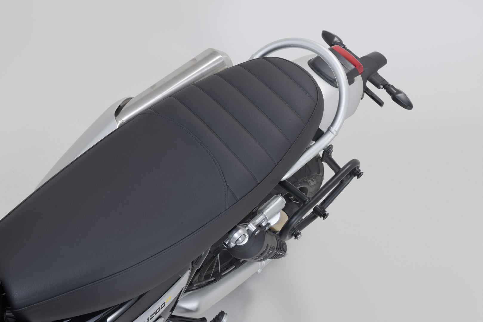 Suporte lateral esquerdo SW-Motech SLC - Triumph Scrambler 1200 XC/XE (18-), X/XE (23-). Figura 5
