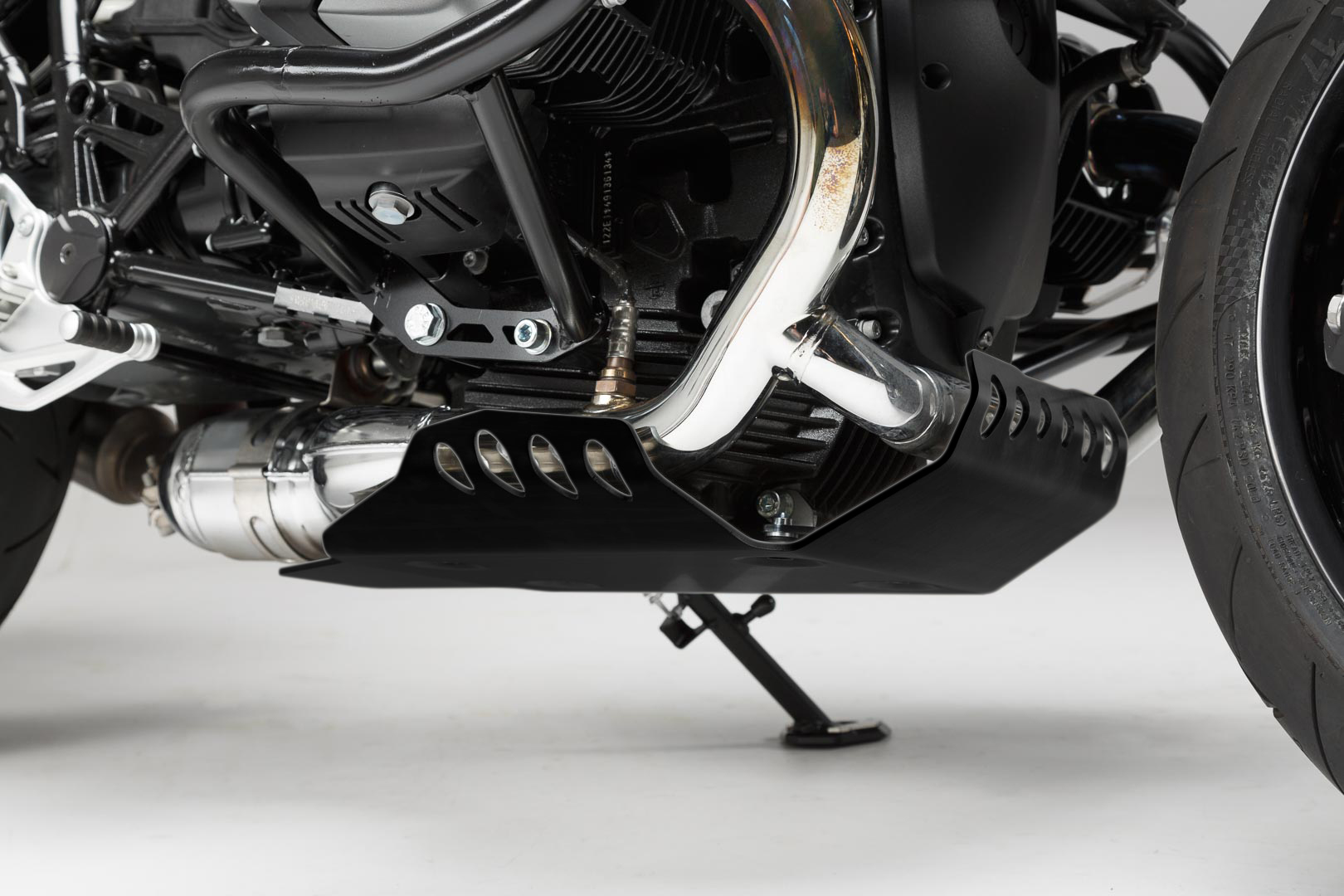 SW-Motech Motorskydd - Svart. BMW R nineT / Pure / Scrambler. Figur 2