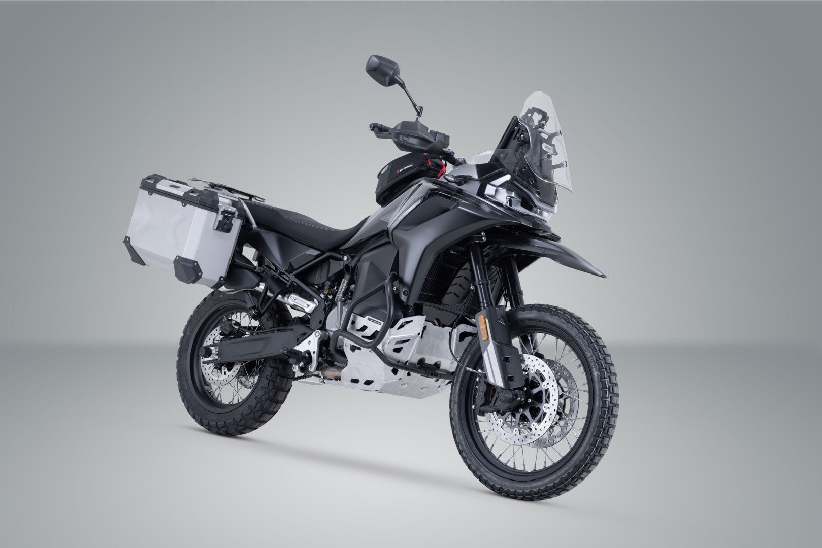 Sistem de carcasă din aluminiu SW-Motech TRAX ADV - Argintiu. 45/37 l. CFMoto 800MT-X (24-). Figura 2