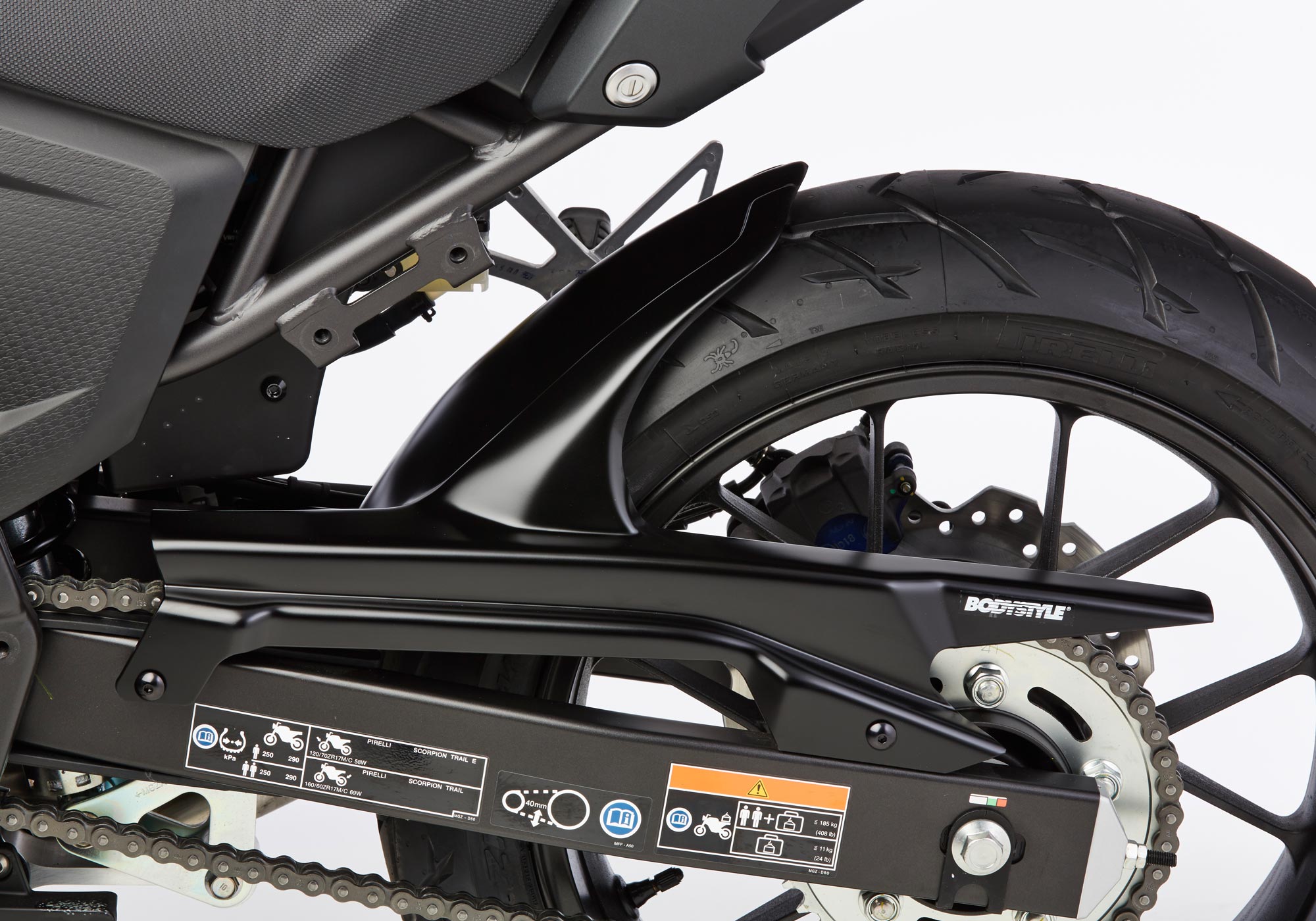 BODYSTYLE bakåtgående ABS plastplast matt svart Figur 1