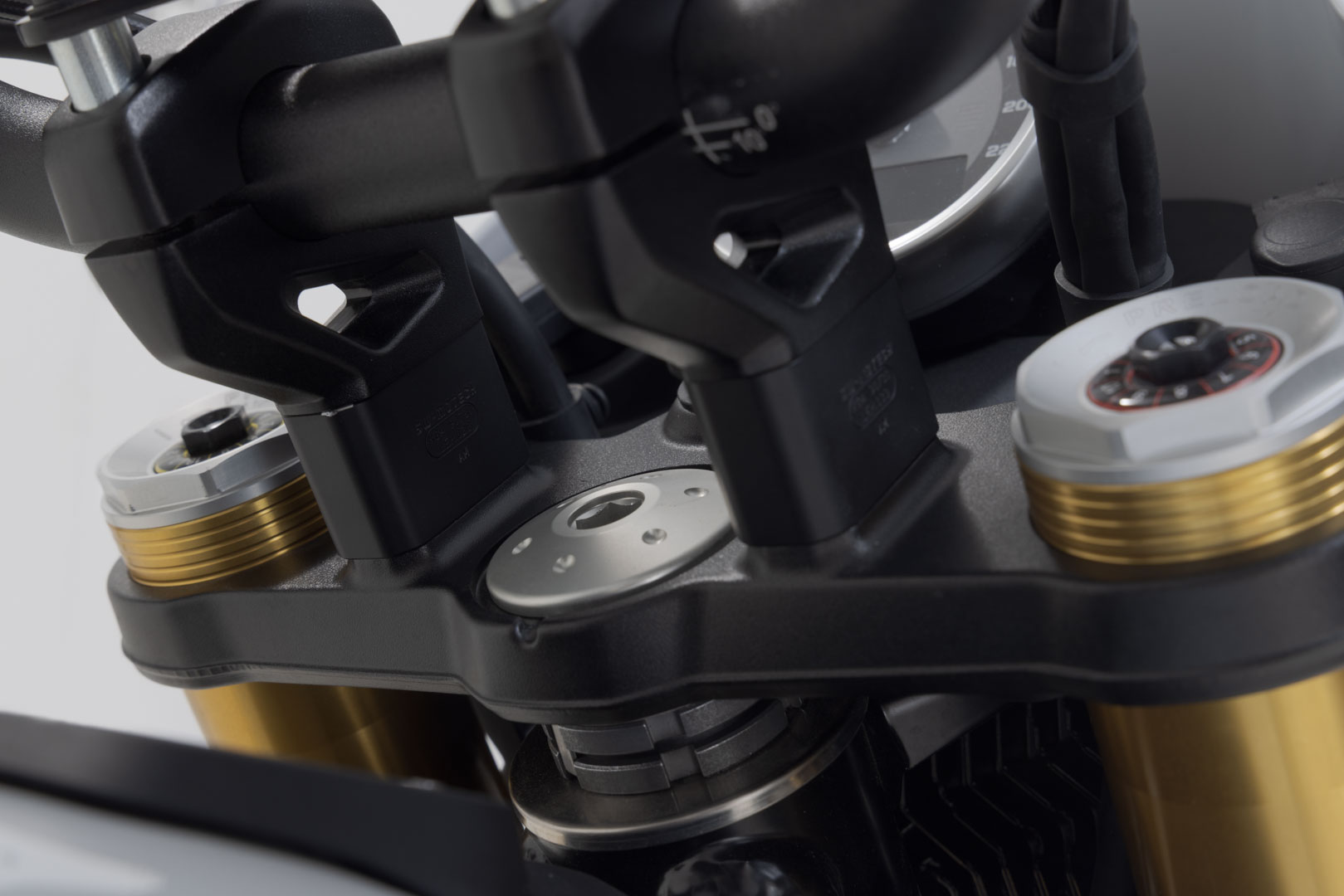 Ridicătorul barei SW-Motech - H=30 mm. Negru. BMW R 12 G/S (25-). Figura 4