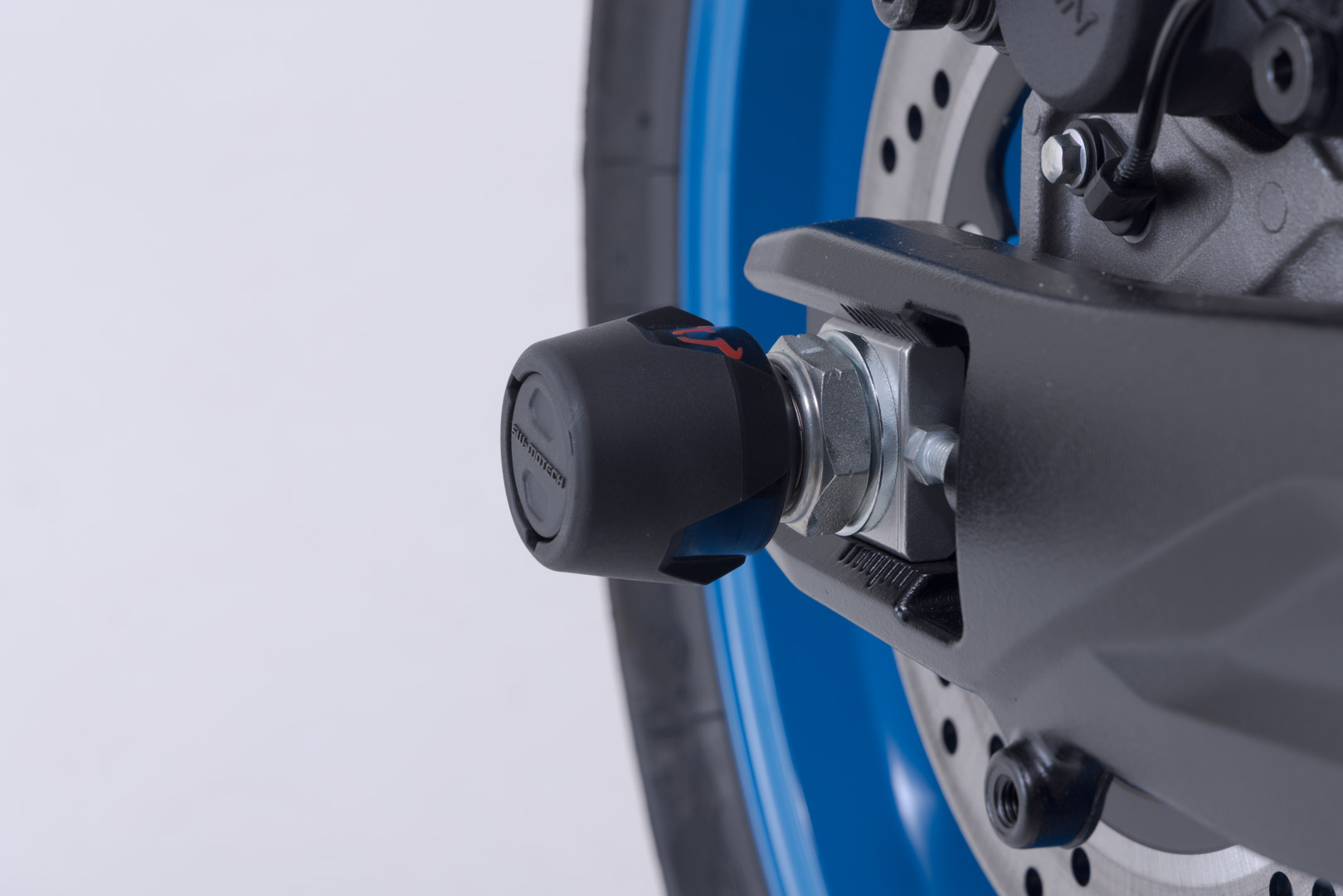 SW-Motech Bakaxel crash pad kit - Svart. Suzuki GSX-8S / GSX-8R (22-). Figur 5