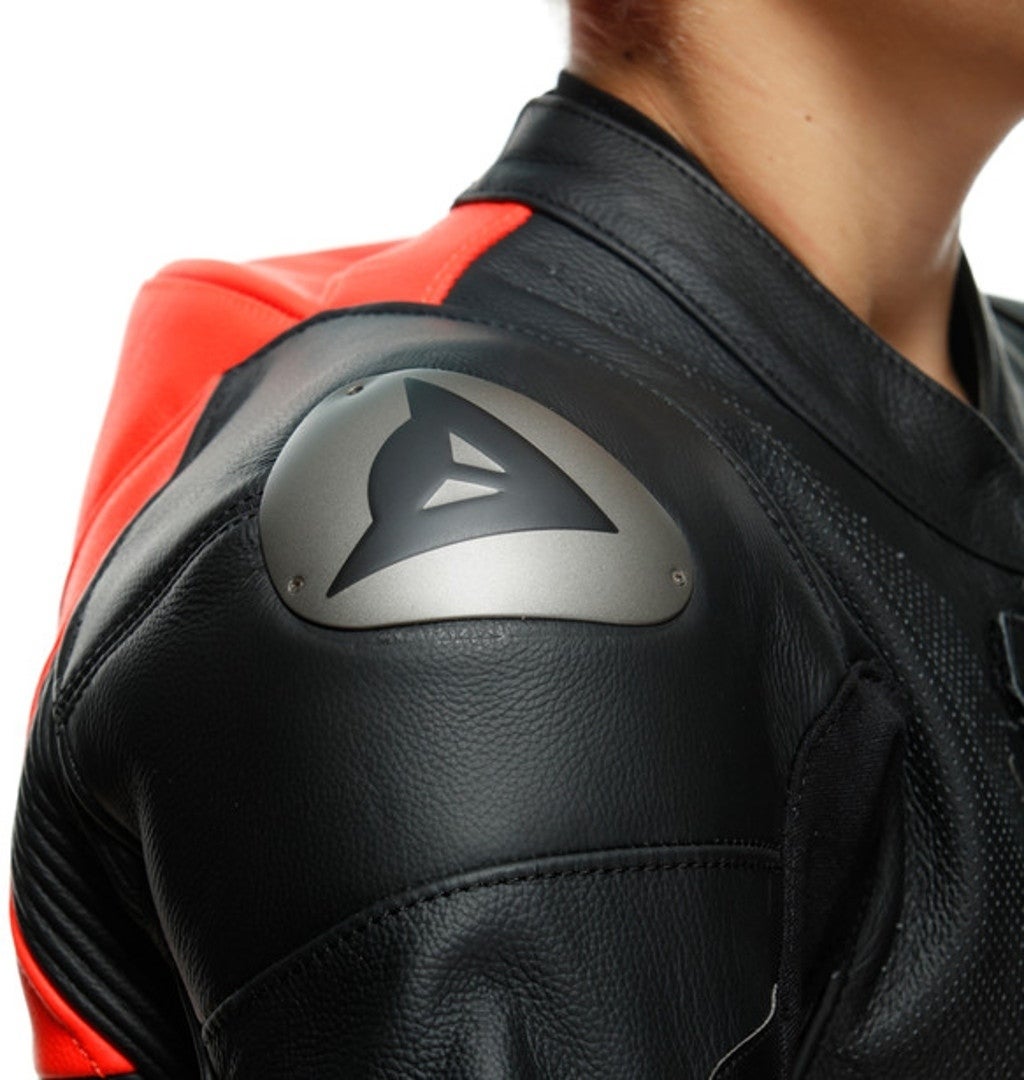 Dainese Gen-Z Abito in pelle perforata monopezza per bambini nero/rosso 152 Figura 3