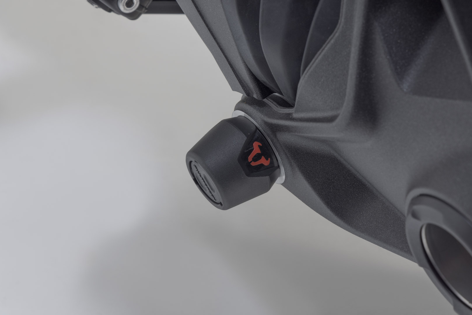 SW-Motech Kit de protecție pentru puntea spate - Negru. Modele BMW cu braț oscilant pe o singură față. Figura 4