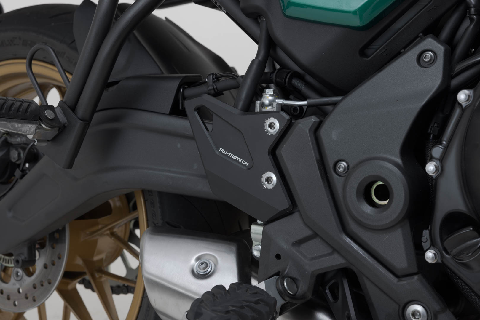 SW-Motech Heel guard - Negru. Kawasaki Z650RS (21-). Figura 1