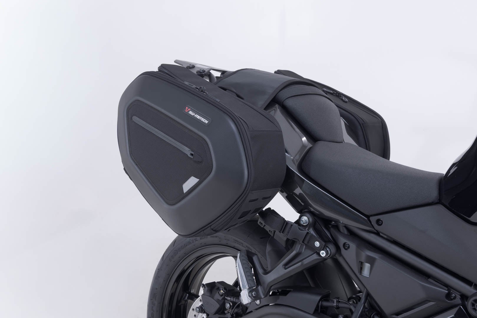 Side view of SW-Motech PRO BLAZE H saddlebag set - Black. Kawasaki Z650 S (25-).