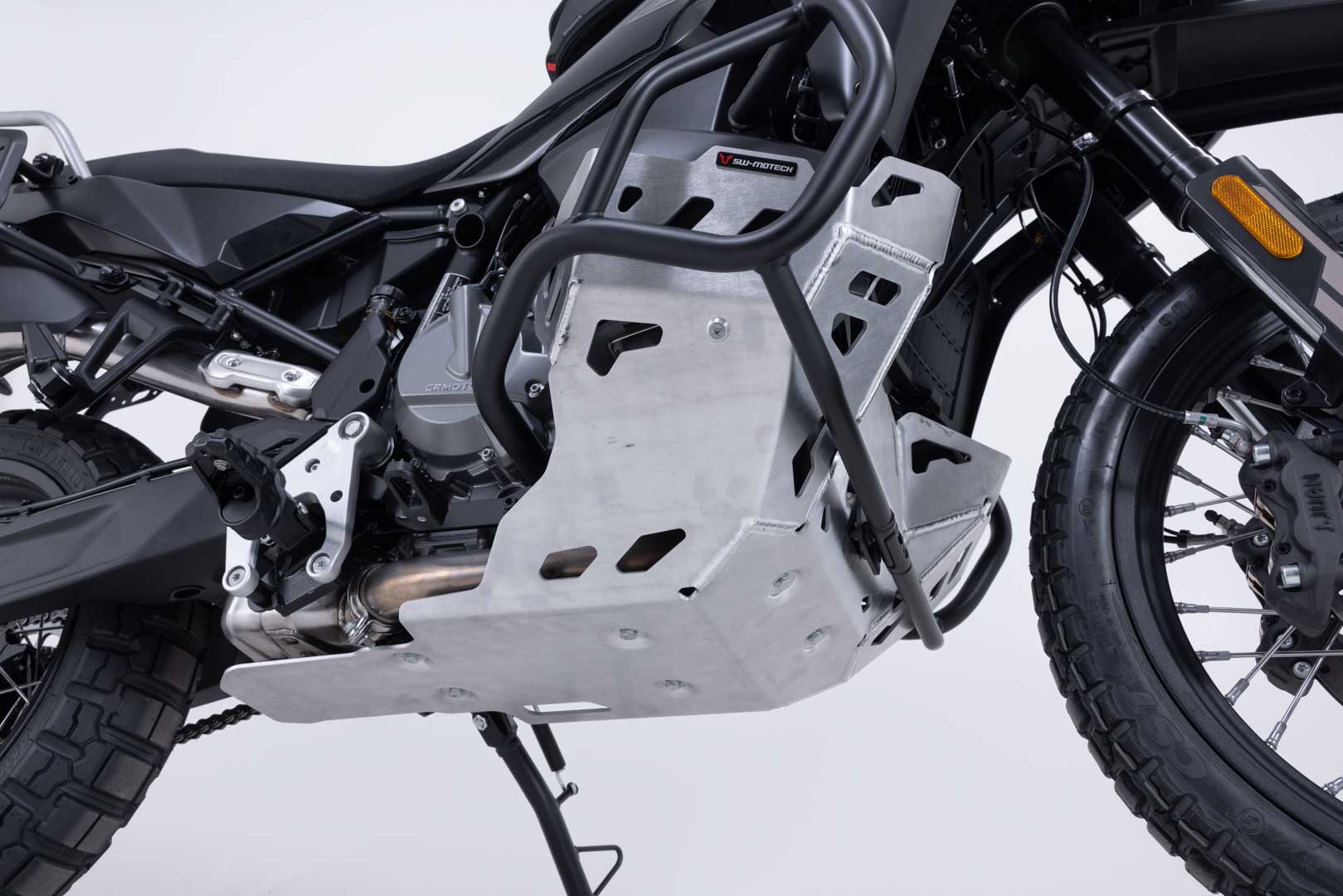 SW-Motech motorskydd - Silver. CFMoto 800MT-X (24-). Figur 3