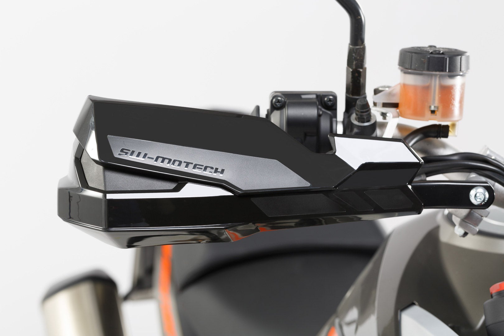 SW-Motech KOBRA Handguard Kit - Preto. KTM 1090/1190 Adv, 1290 SAdv. Figura 1