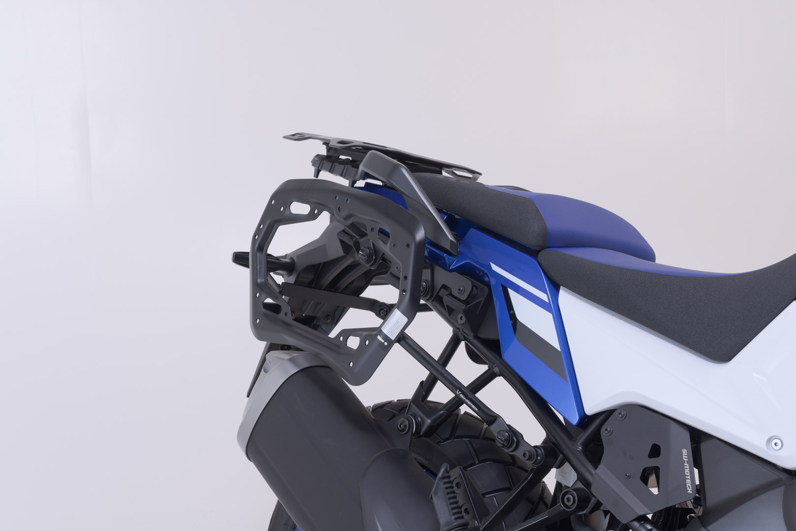 Sistem de carcasă din aluminiu SW-Motech TRAX ADV - Argintiu. 45/37 l. Suzuki V-Strom 1050DE (21-). Figura 3