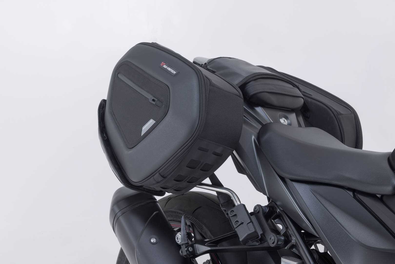 Set de geantă SW-Motech PRO BLAZE H - Negru. Suzuki GSR750 (16-16)/ GSX-S750 (16-). Figura 3
