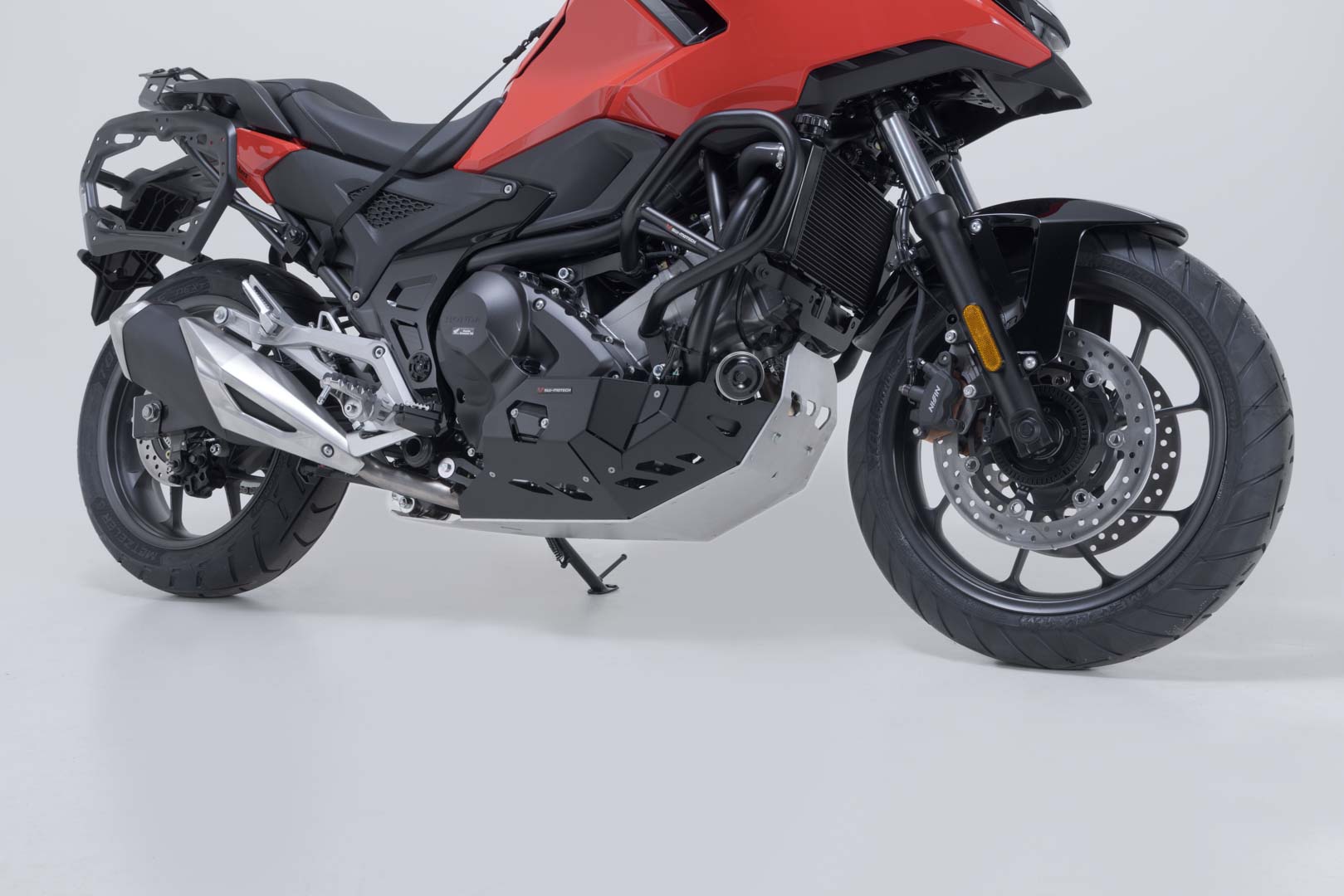 Protecție motorului SW-Motech - Negru/Argintiu. Honda NC700 / NC750 cu DCT. Figura 1