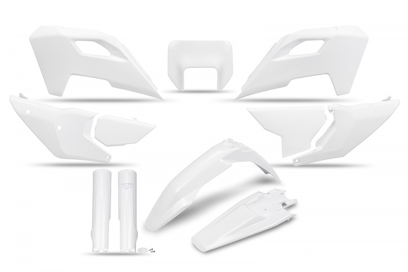 UFO Full Plastic Kit-image-749259939