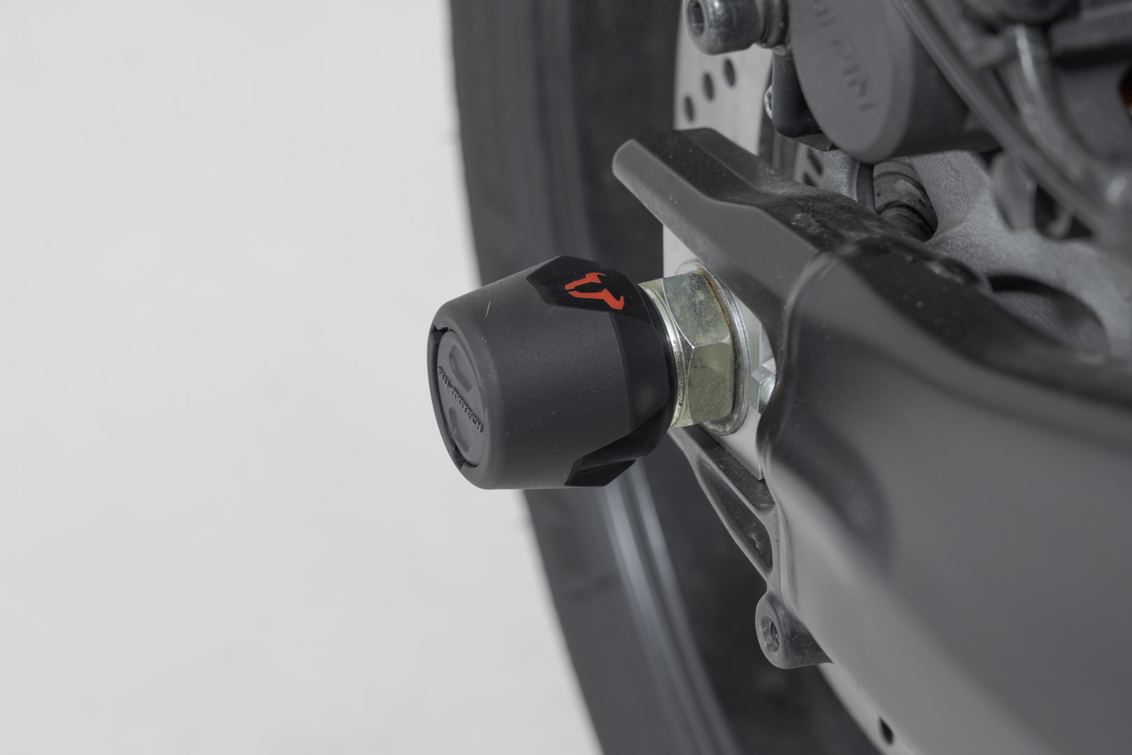 Set SW-Motech Slider pentru puntea spate - Negru. Yamaha MT-09 (20-). Figura 5