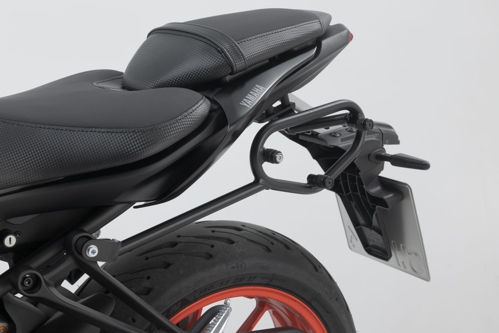 Portavion lateral SW-Motech SLC stânga - Yamaha MT-07 (18-24). Figura 4