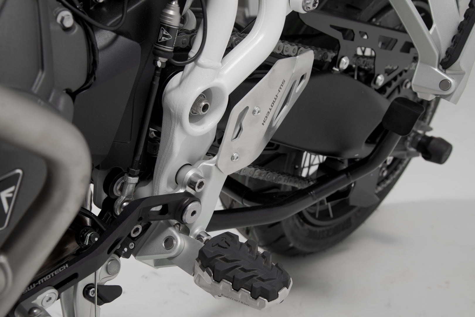 SW-Motech Heel guard stânga - Negru. Triumph Tiger 900/GT/Rally/Pro (19-23). Figura 5