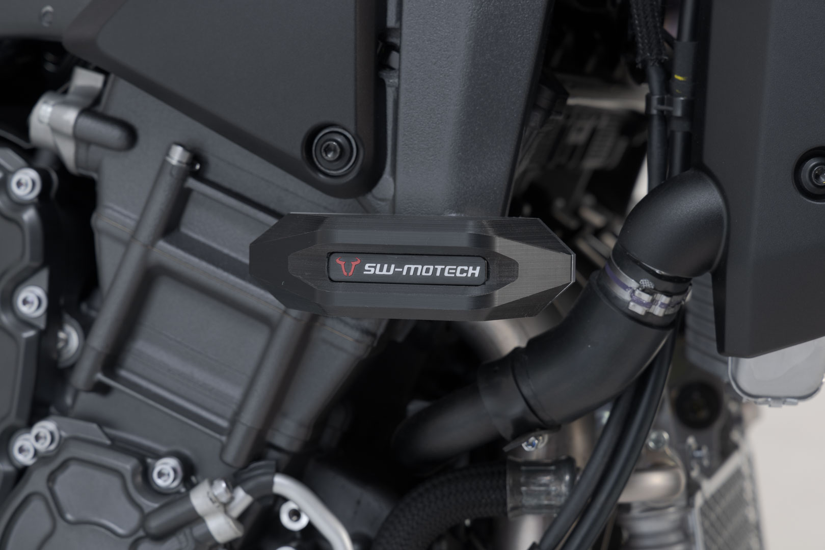 SW-Motech Frame skjutreglage kit - Svart. Yamaha MT-10 (21-). Figur 4
